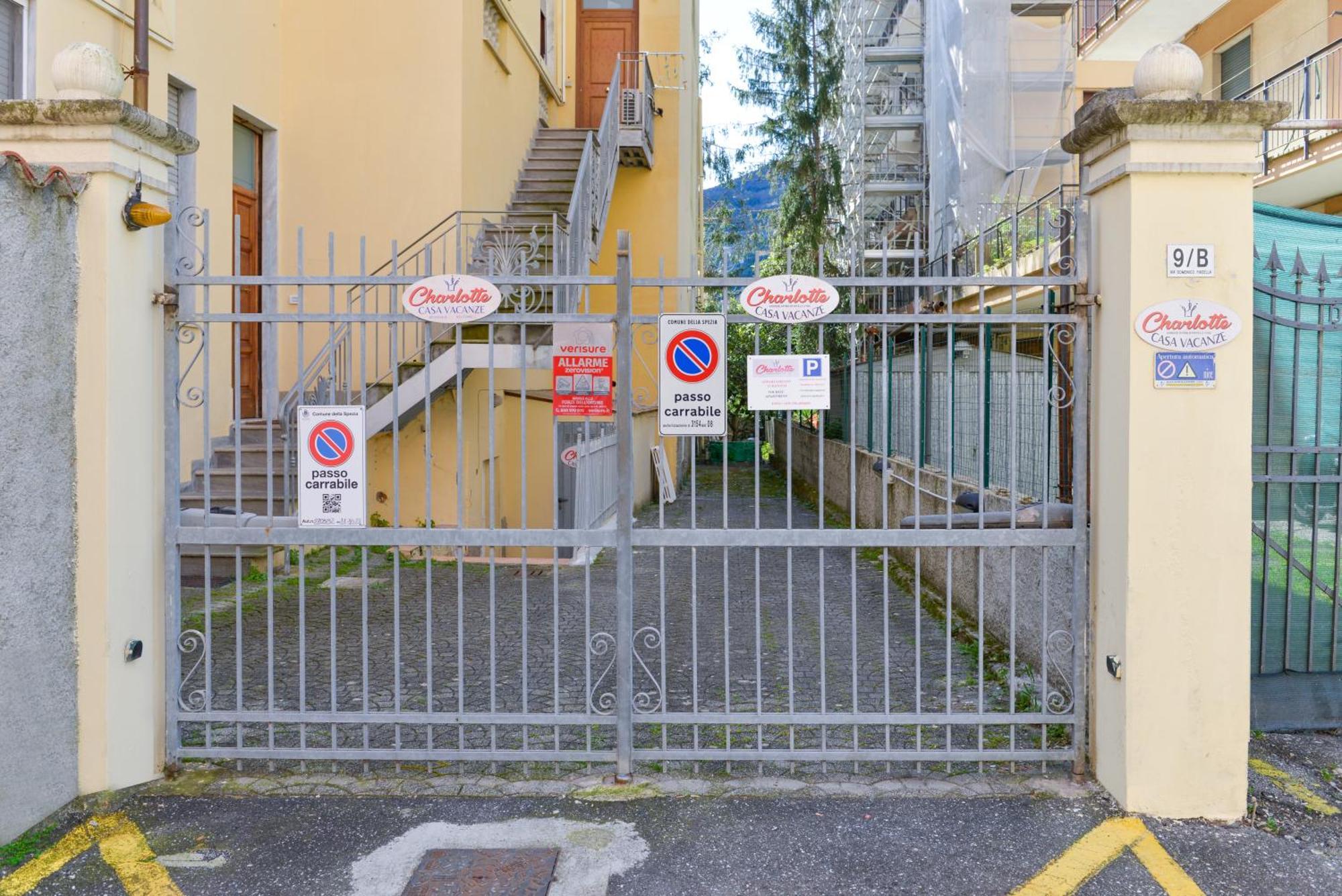Charlotte Appartamento Con Parcheggio, 5 Terre, Vicino Stazione La Spezia Dış mekan fotoğraf